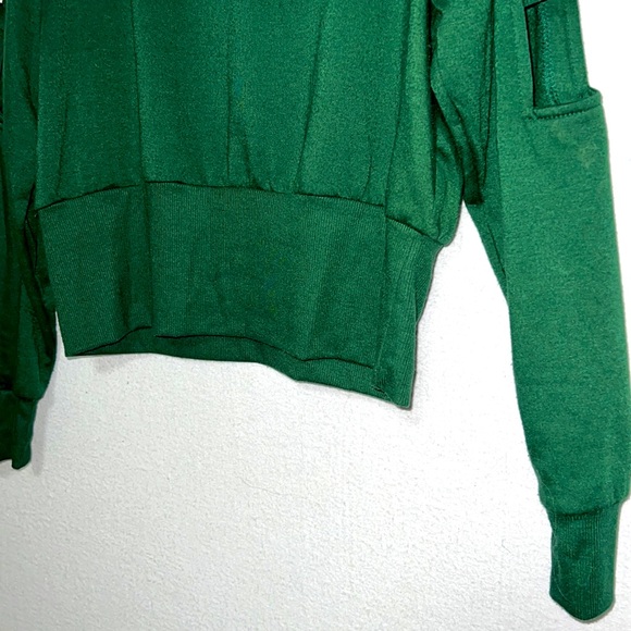 Rich Forest Green Cold Shoulder Sweater Sweatshirt Juniors Size Large (11-13) - Picture 5 of 9